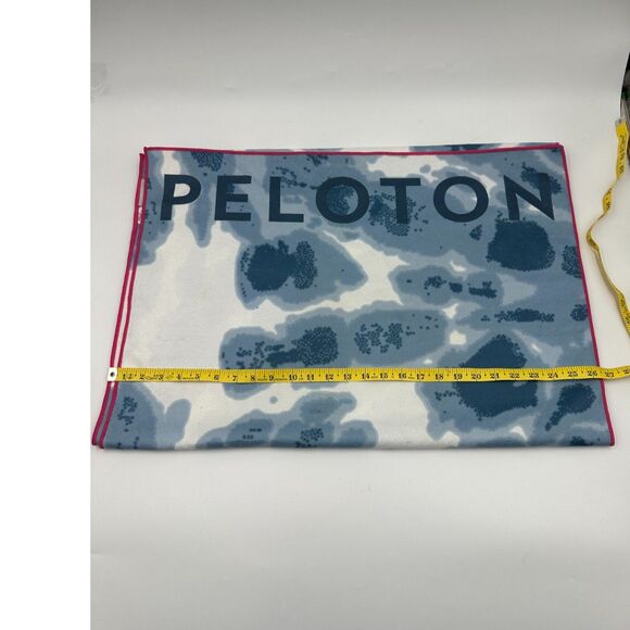 Peloton Yoga Towel Tye Dye Patters 75 x 26 Microfiber Towel Absorbent Blue - Picture 4 of 10
